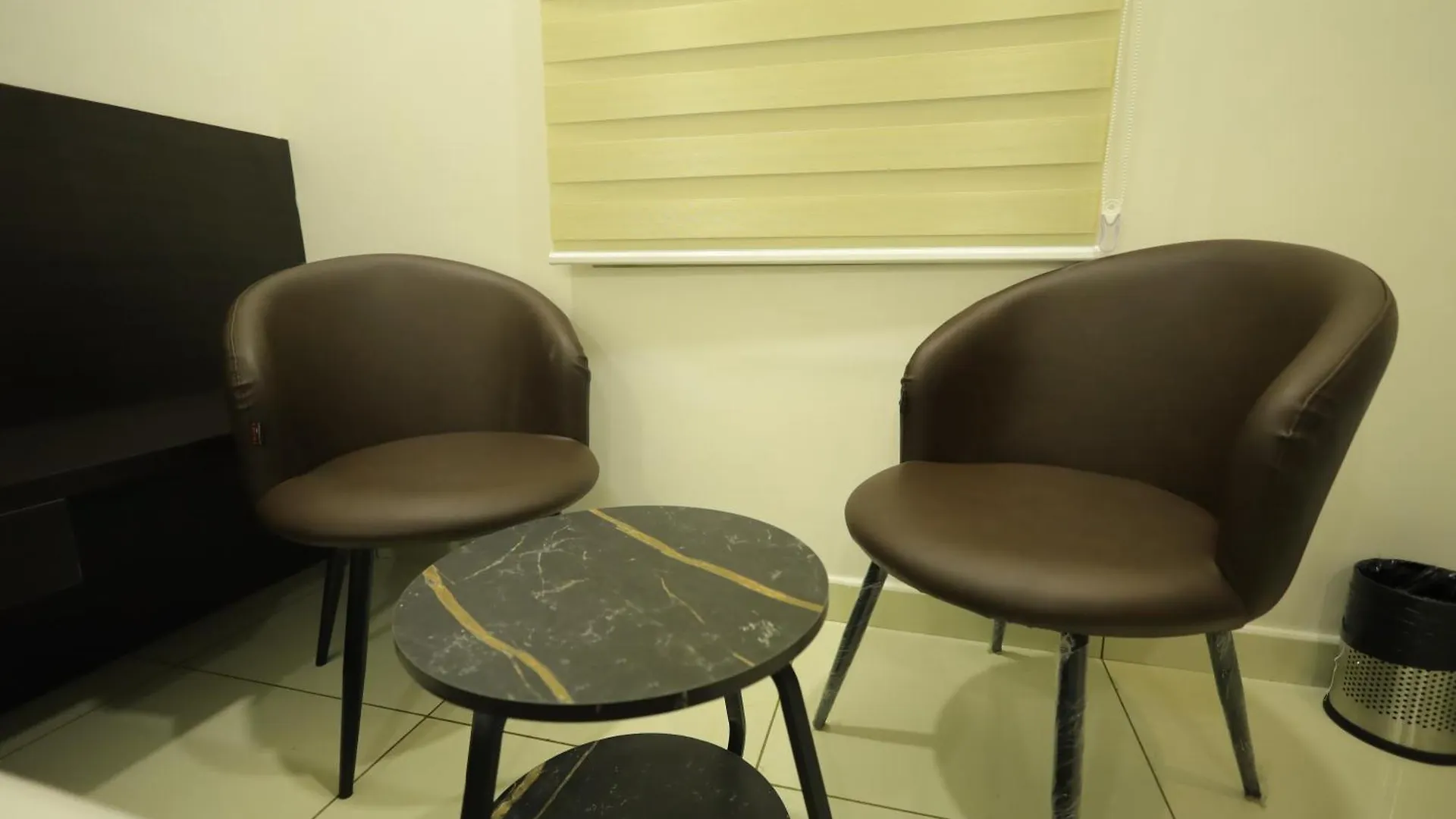 Kochi Arctic Business Hotel
