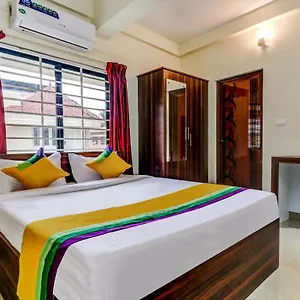 Hotel Itsy Rain Tulsi Stayz, Palarivattom Junction