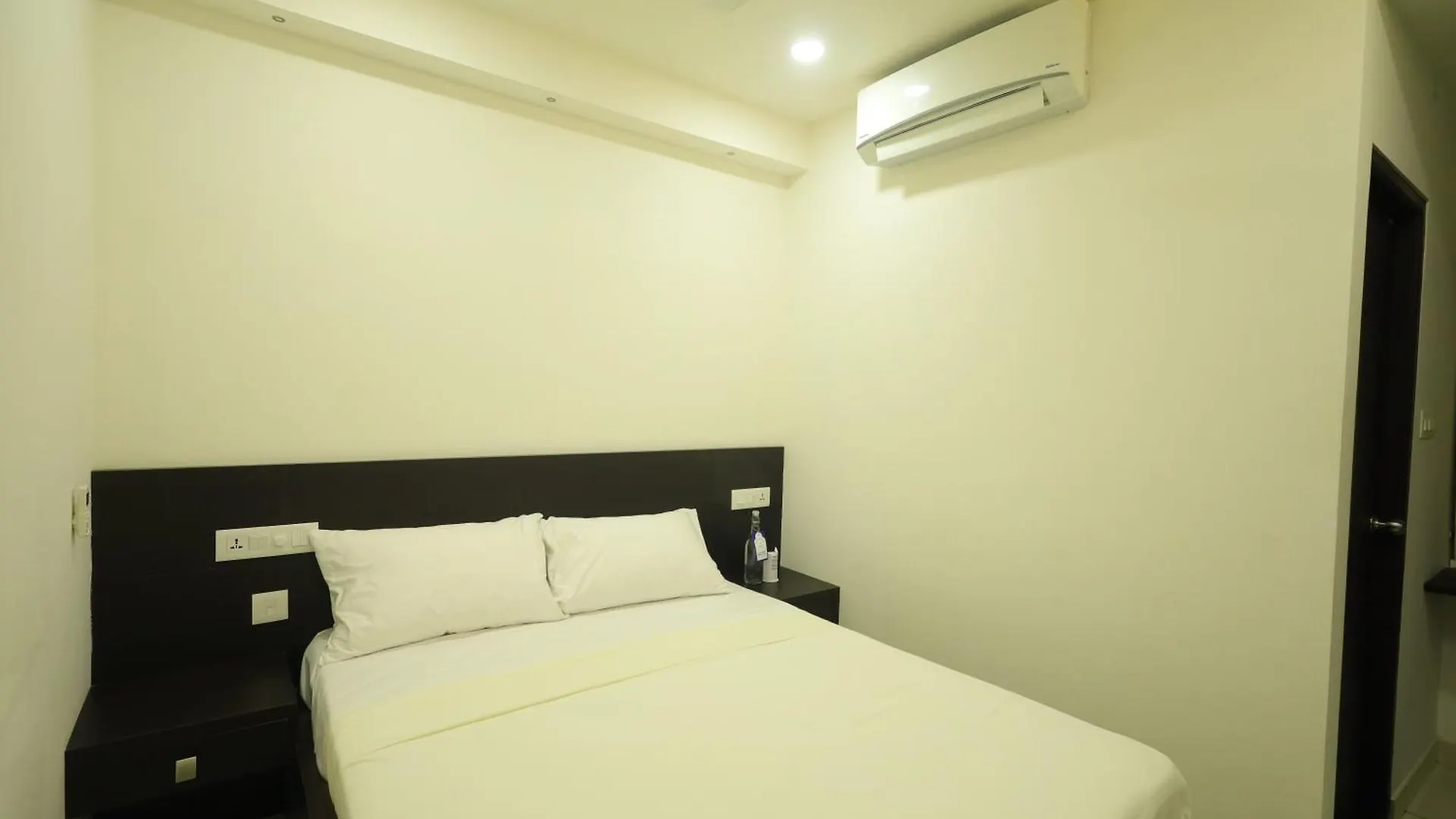 Arctic Business Hotel Kochi